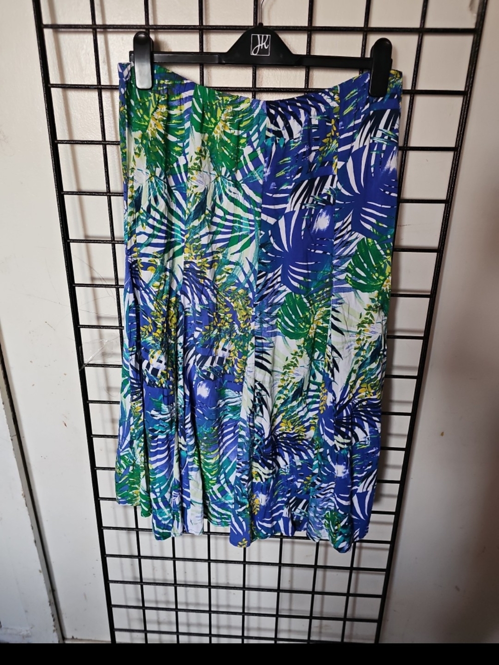 Laura Scott Blue and Green Leaf-Print Midi Skirt
